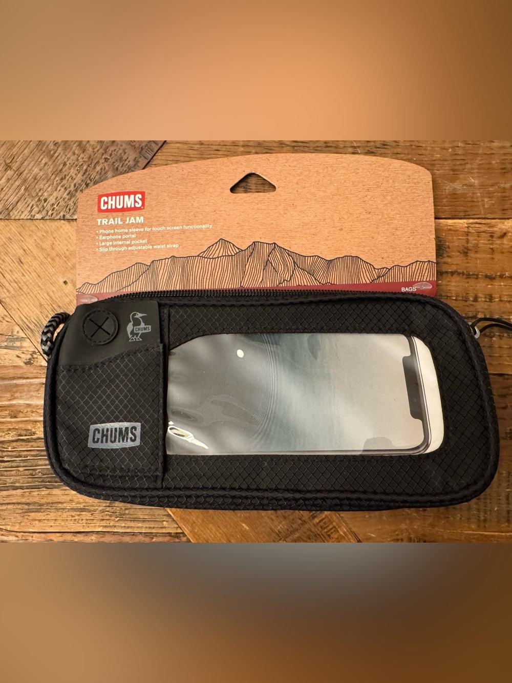 CHUMS Trail Jam Black Waist Pack Phone Holder NWT